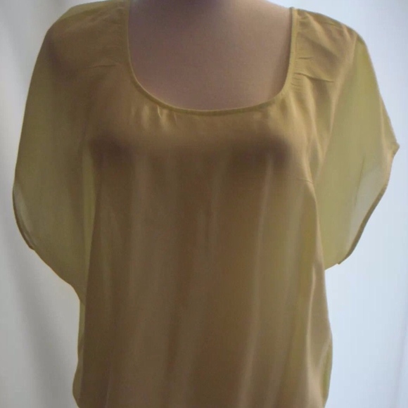Victoria's Secret 100% Silk High-Low Dolman Blouse ⭐ - Picture 4 of 5